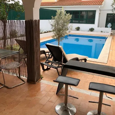 Caparica Pool Beach House *